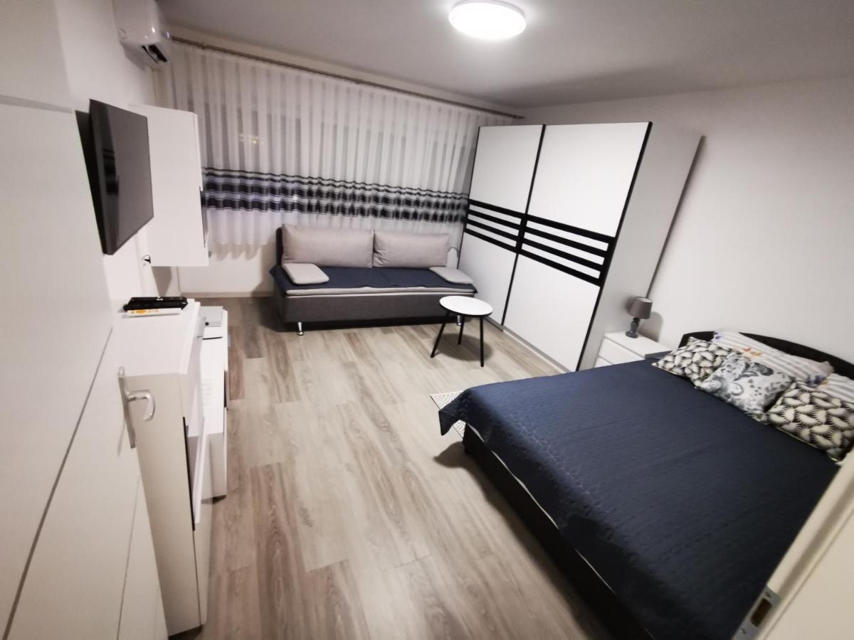 Ema Studio Apartman Karlovac Esterno foto