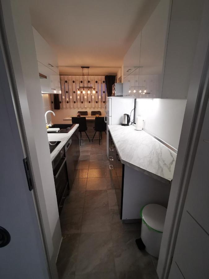 Ema Studio Apartman Karlovac Esterno foto