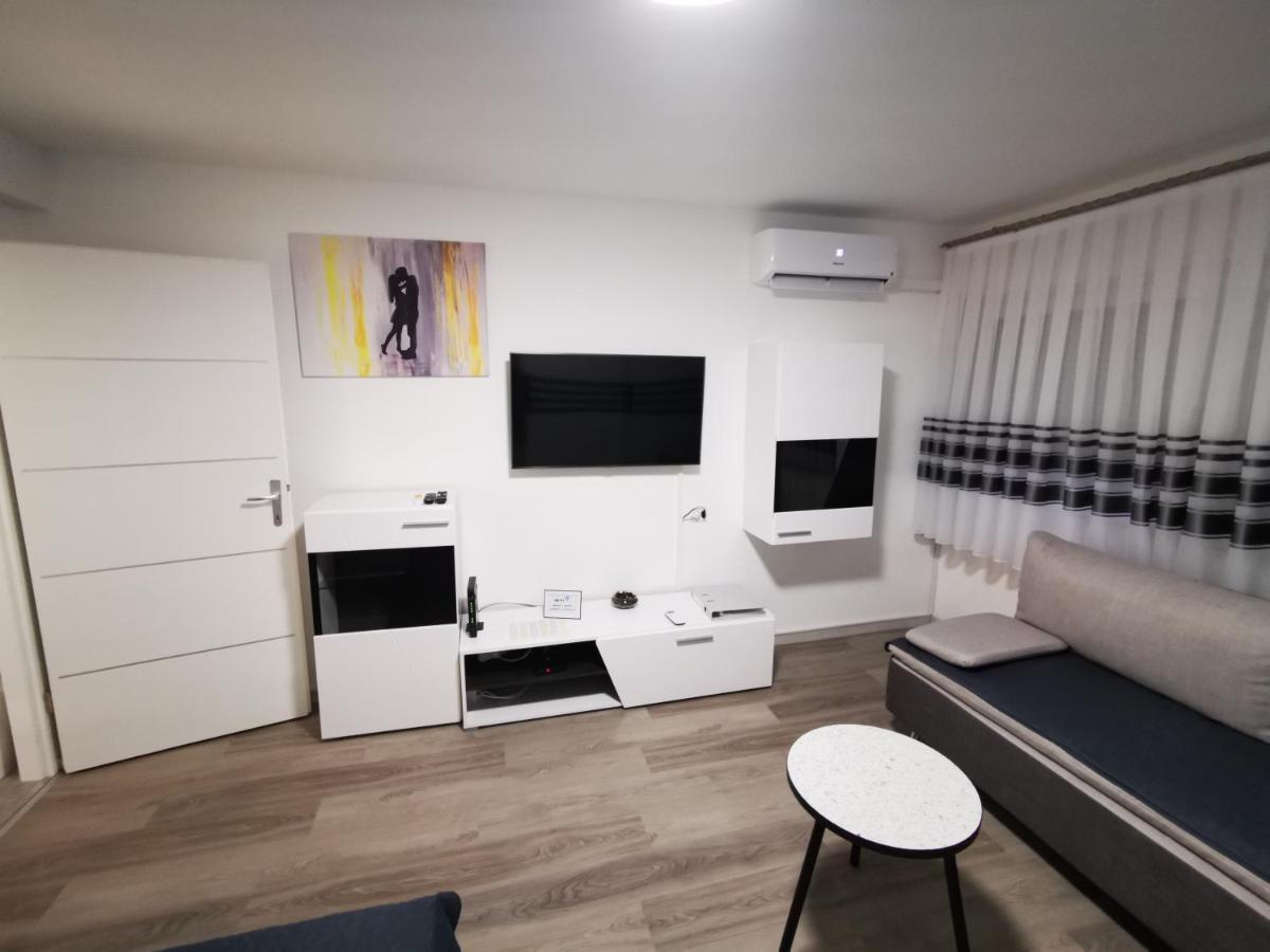 Ema Studio Apartman Karlovac Esterno foto