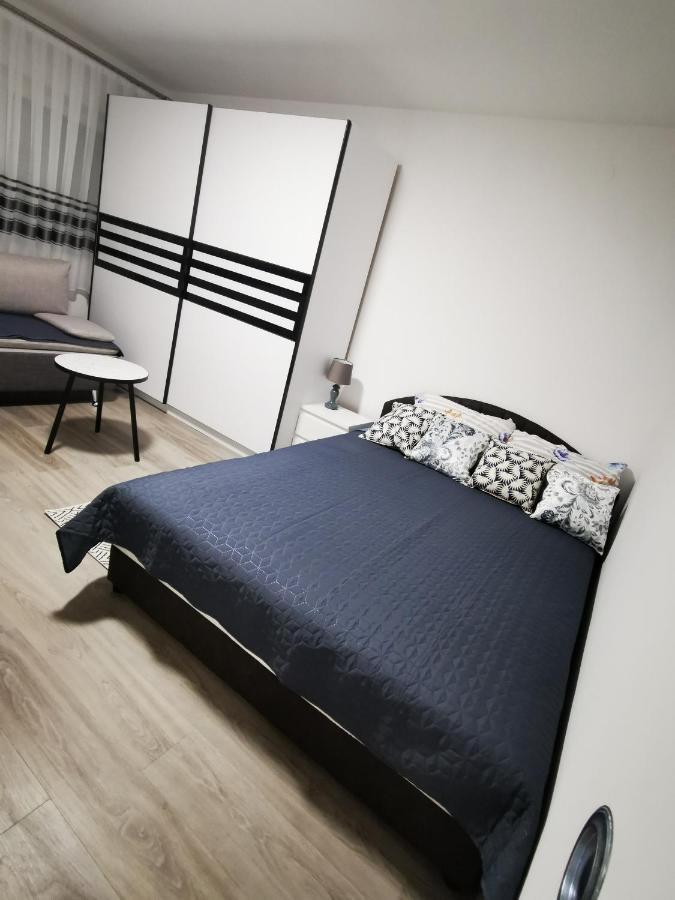 Ema Studio Apartman Karlovac Esterno foto
