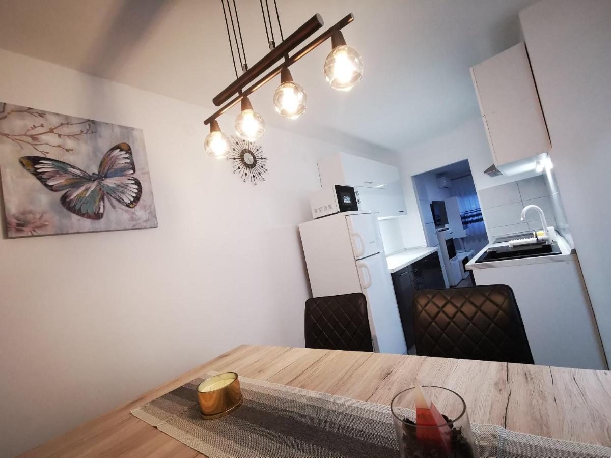 Ema Studio Apartman Karlovac Esterno foto